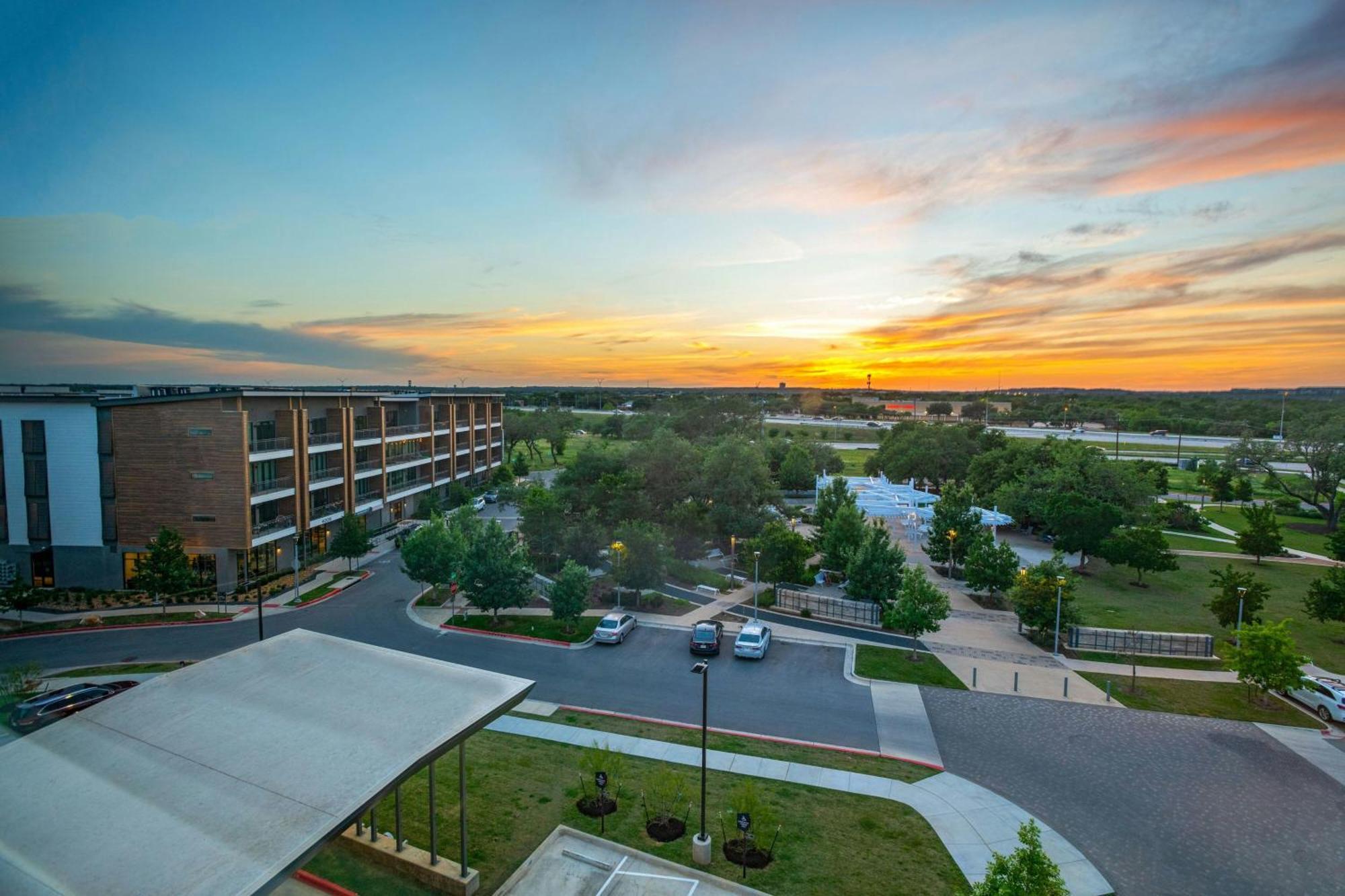 Aloft Austin Southwest Hotel Exterior photo